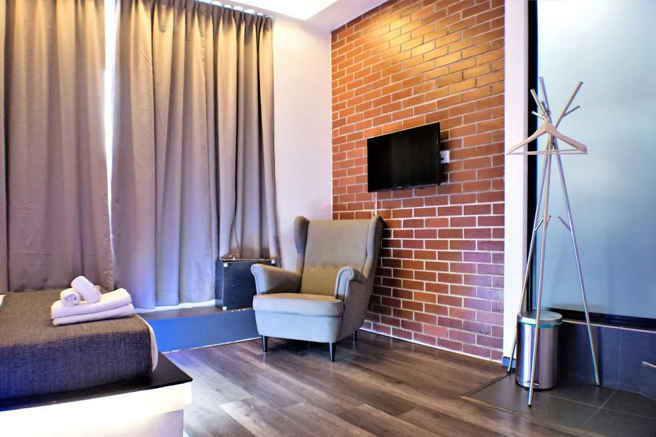 Zen Rooms Eden Parade 丹绒武雅 酒店